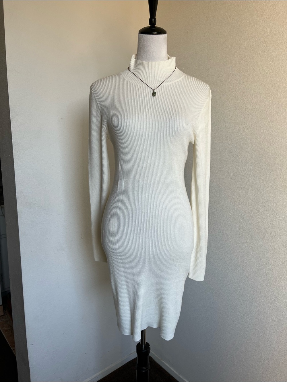 Women’s White Ribbed Turtleneck Bodycon Dress size XL